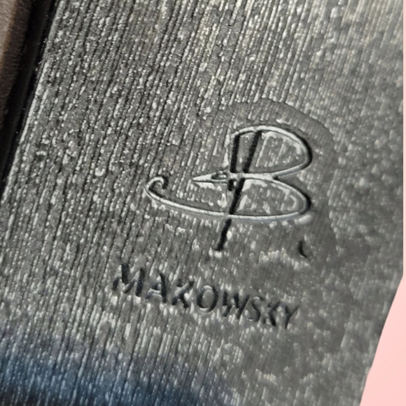 B. MAKOWSKY Gray Leather heel studded boots size 5 - Picture 6 of 8